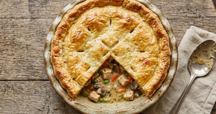 Chicken Mushroom Pot Pie Recipe (1-Hr Comfort Food) – Creamy & Flaky